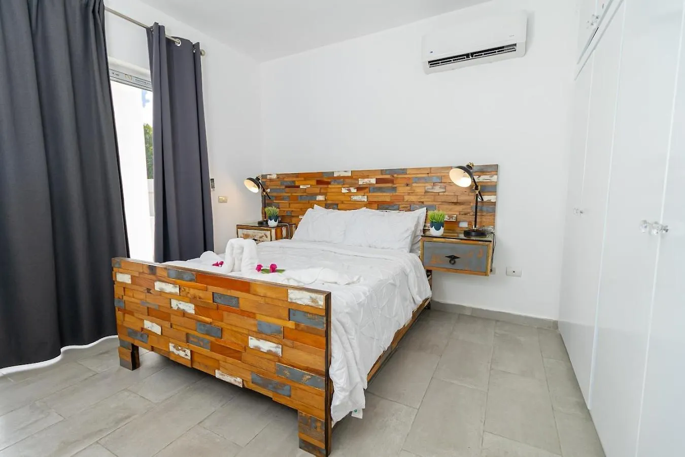 Coastal Luxury 2-Bed W Pool Access In Bayahibe Apartment